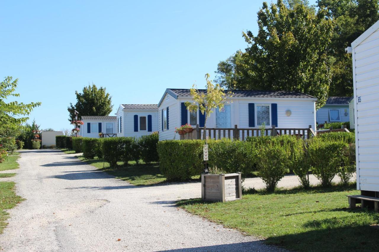Camping Du Pontis Verteillac Eksteriør bilde